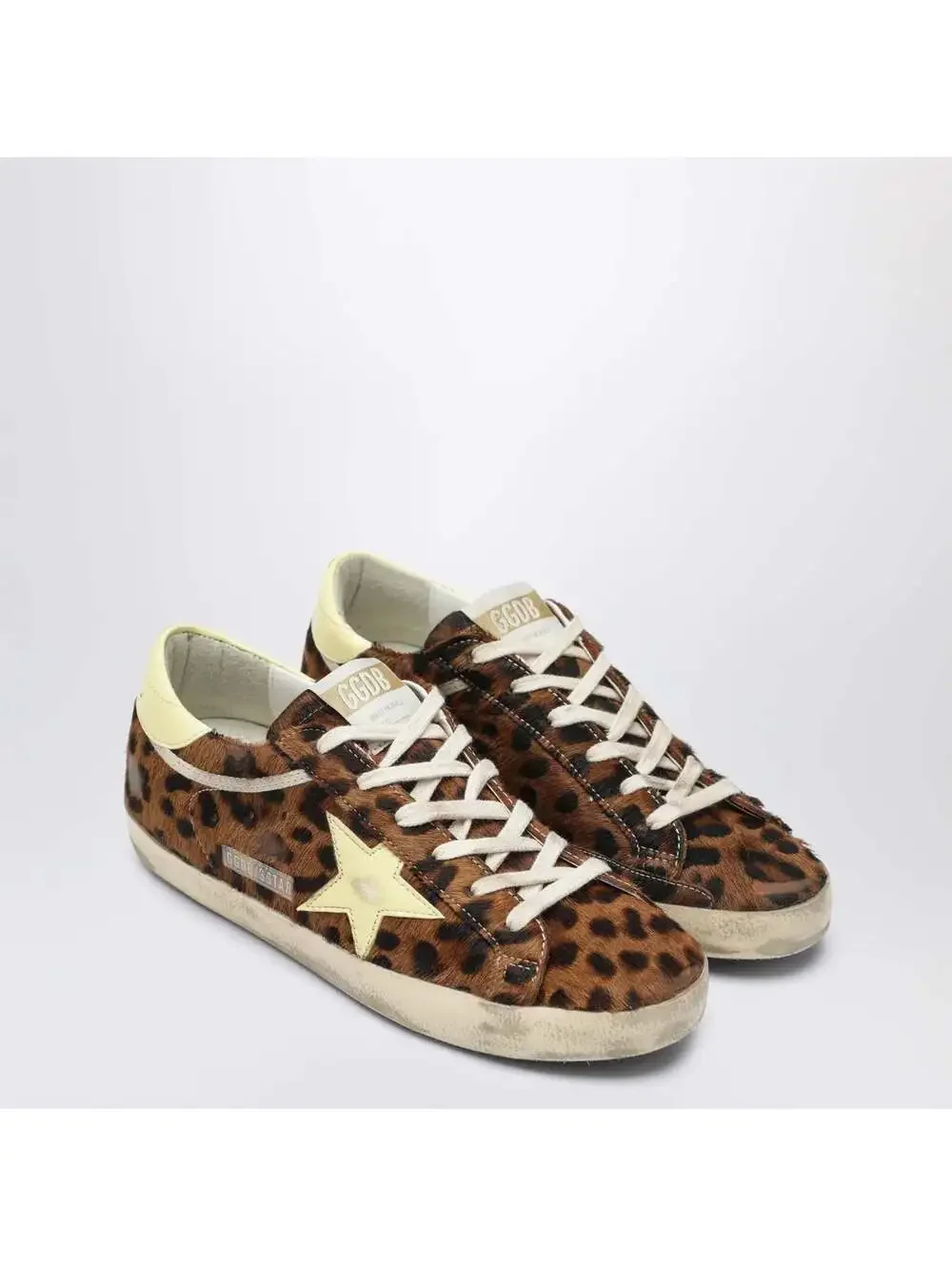Golden Goose Super Star Sneaker (120)(PLEASE REQUEST YOUR SIZE BEFORE PURCHASING